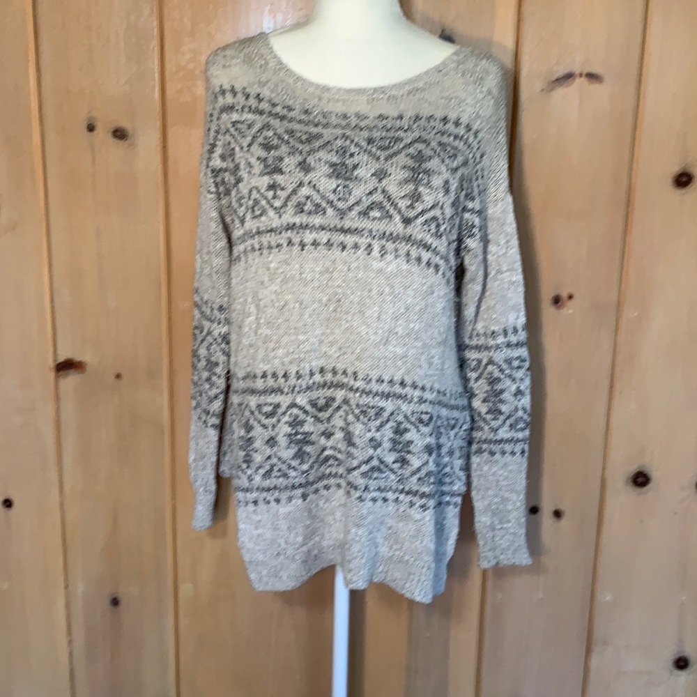 Women’s hollister patterned knit sweater
